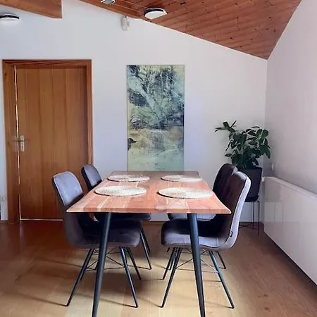 Im Haus, Kostenlose Parkplatz, Klimaanlage Apartmán